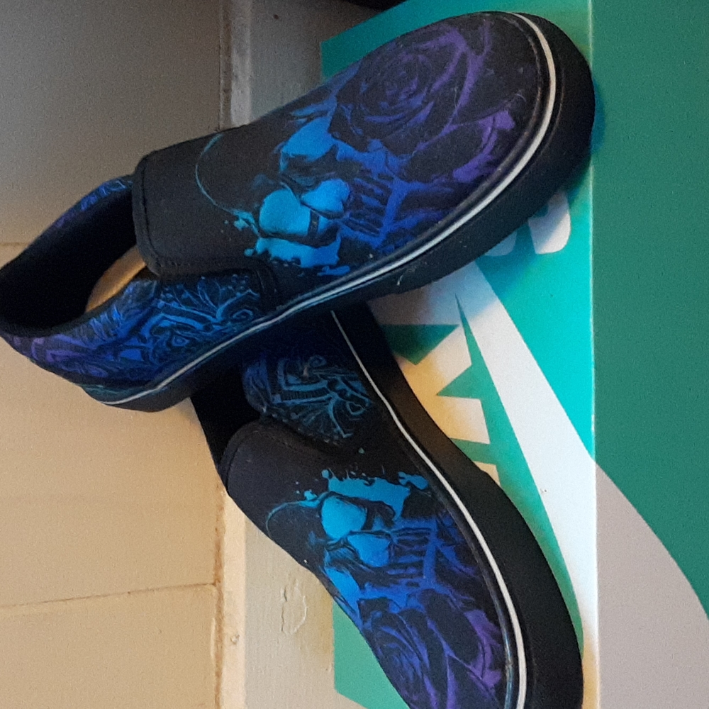 Slip on sneakers